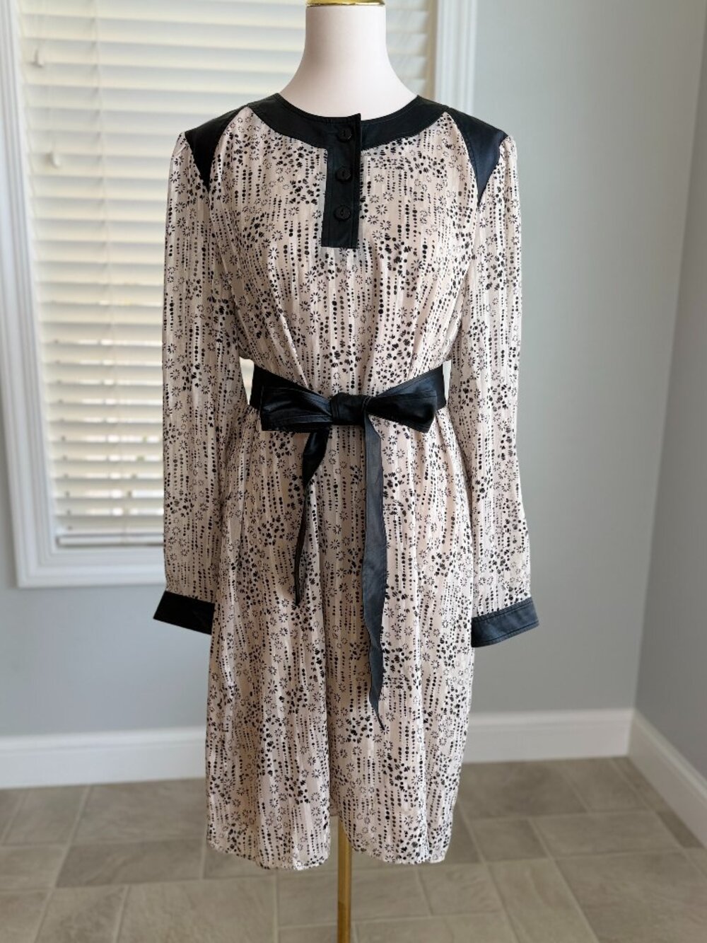 Cabi Chelsea Ivory & Black Shift Dress Sz XL